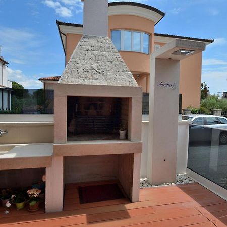 Apartment Auretta Novigrad  Екстер'єр фото