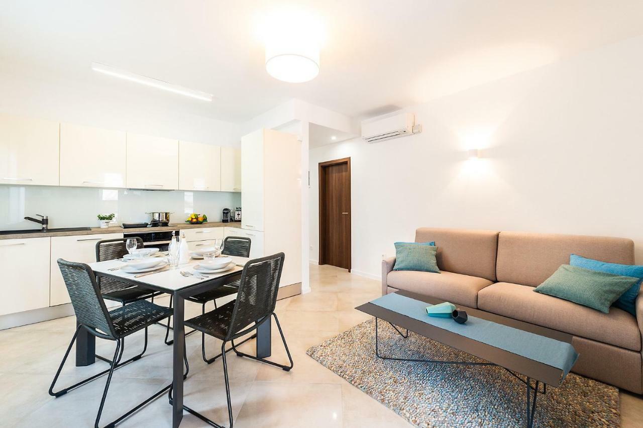 Apartment Auretta Novigrad  Екстер'єр фото