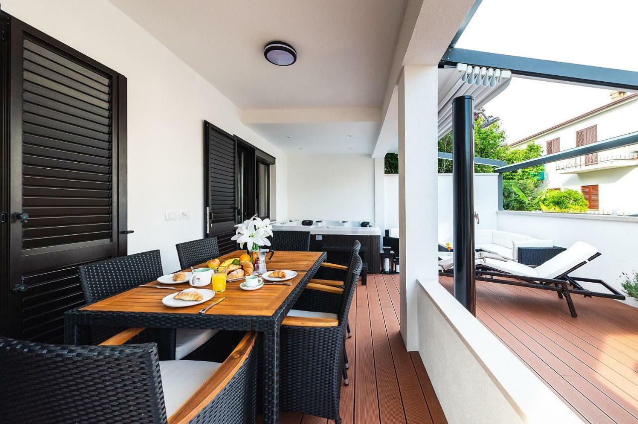 Apartment Auretta Novigrad  Екстер'єр фото